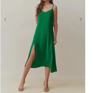 Cuyana Silk Sol Dress size XS . Color green.